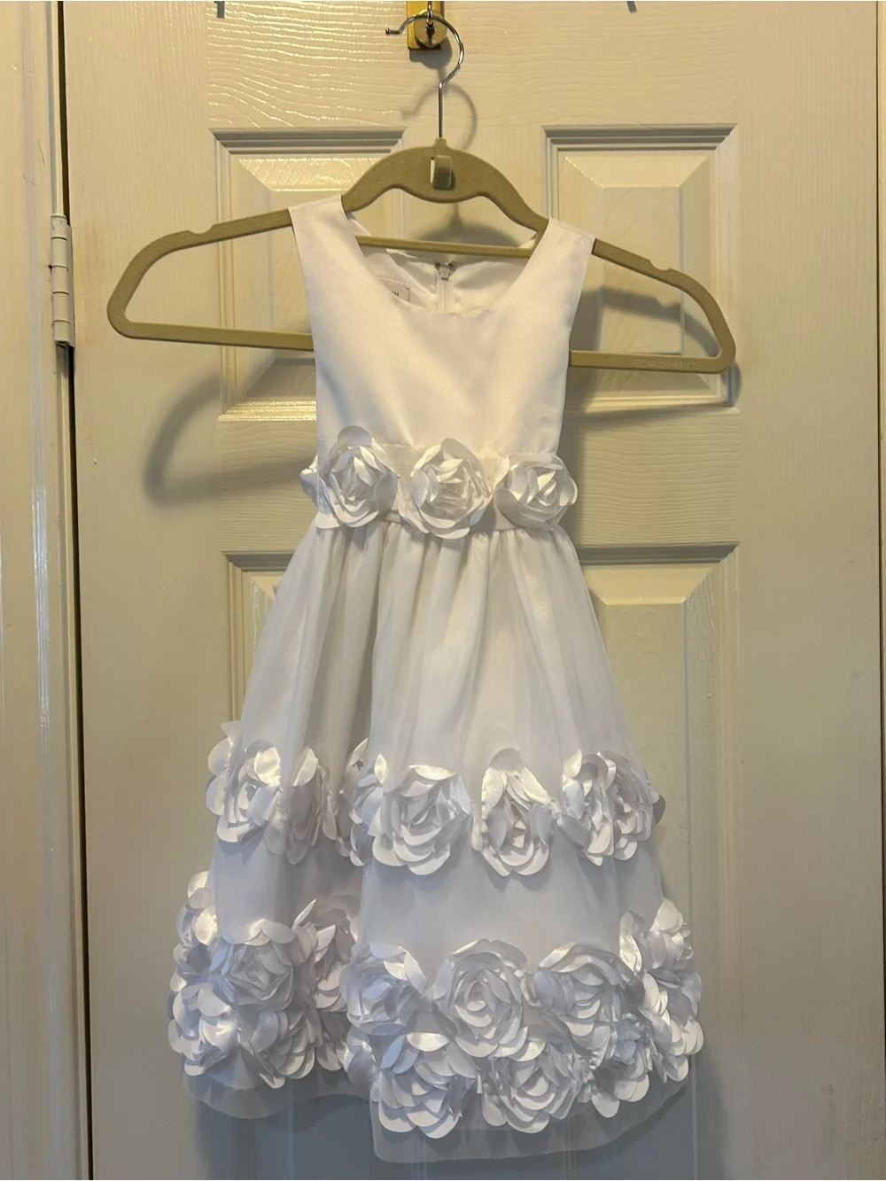 Bonnie Jean White Floral Rosette Girls' Formal Dress